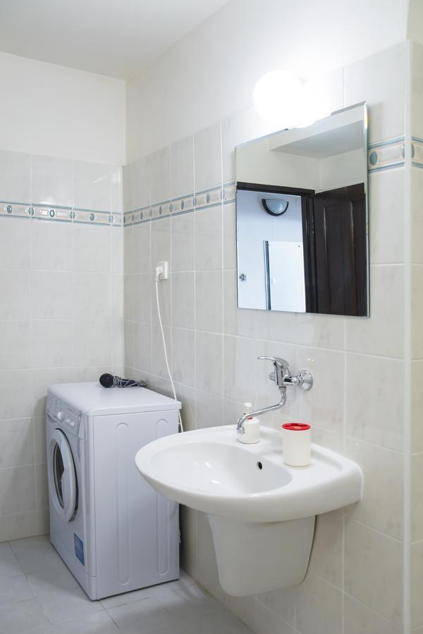 Modern Dlouha Apartment